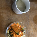 Nyu Jothi - サラダとスープ
