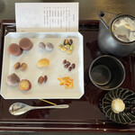 甘納豆かわむら - お豆のプレート 加賀棒茶 急須(1150円)