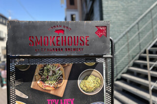 SMOKEHOUSE - 看板