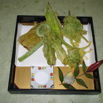 一休庵 - 山菜の天ぷら
