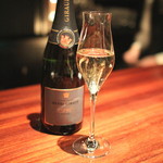 アルベンテ - HENRI GIRAUD  Champagne   ESPRIT   (2013/01)