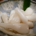 Musashinosobadokoro - 塩らっきょう、日本酒と共に
