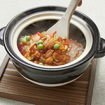 Kaiseki Mita Basara Bettei - 季節の土鍋炊き込みご飯。月によって内容が変化いたします。