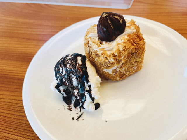 フードコート アリス様 SWEET ALICE Hanayamate Ten - Minami Miyazaki/Cake | Tabelog