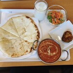 KK Indian Restaurant - バターチキンとチーズナン