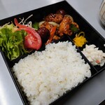 福来軒 - 令和4年2月
本日のサービスランチ
酢豚＋肉団子＋サラダ＋ご飯＋スープ 690円