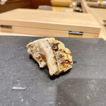 鮨処 やまと - 穴子の白焼き、ふわふわで香ばしく、脂も乗っていて美味しい！