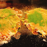 Okonomiyaki Omoni - ミックス焼きと油かす焼き