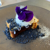 Jose Luis Karuizawa - バスクチーズケーキにアイスクリン