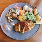 LITRE - ランチプレート（テジカルビ）