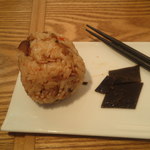 讃岐うどん　志成 - かしわおにぎり