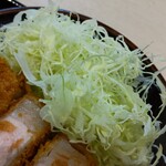 とんかつはまや - キャベツのお代わりが有料なのは嬉しくありません。