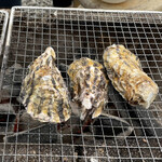 海の駅しおじ - 五味の市で購入した養殖牡蠣