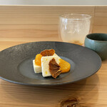 想作割烹 のりすゑ - 鳳凰美田みかんのお酒とヨーグルトのセミフレッド　ランチコースの甘味、自家製ジンジャーエール