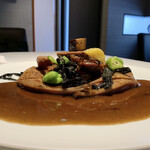 ウラノ - ◆山うずら フォンダンショコラ
                                ・山ウズラ（胸、もも、ささみ）
                                ・フォンダンショコラの中に内蔵を入れてる
                                ・フォアグラ