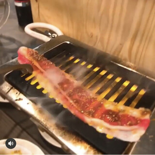 Produced by the Ajijuen Group, a Yakiniku (Grilled meat) restaurant specializing in Japanese beef that is loved in Nagoya.