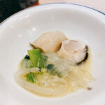 うを徳 - 小長井産カキ、ノレソレ（穴子の稚魚と宍道湖産白魚