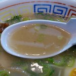 光屋 - スープは大砲ラーメンの流れを汲んでいるので、松山分校にも近い味