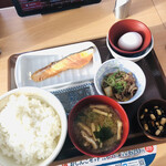 すき家 - 牛・たまかけ朝食+鮭