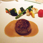 ル・マノアール・ダスティン - 長野県産の豚をミンチにしたハンバーグステーキ