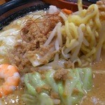 味噌屋 与六 - カレー風味の味噌ラーメンというバランスで中々旨い！