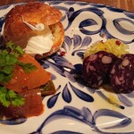 ブッフルージュ - かずさ野菜のラタトゥイユ、マスカルポーネ、鹿肉のサラミ