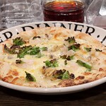 トリワイン ＰＩＫＯＳＨＨＨＵ - シーフードピザ