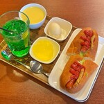 スイートコーンズキッチン - ホットドックモーニング＋メロンソーダ。