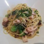ボーノ - イカとチンゲン菜のペペロンチーノ