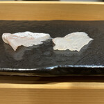 Sushi Ariji - 鯛、塩してあるのでこのままで十分美味しい♪