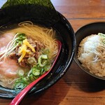 RAMEN SHELTER - 日替り 牛しぐれラーメン、シラスご飯