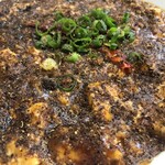 中華料理房 すずなり - 麻婆豆腐にかかっている山椒