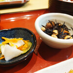 うなぎの太助 - 漬物と惣菜