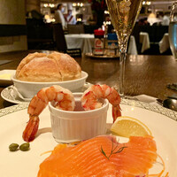 ロウリーズ・ザ・プライムリブ 恵比寿ガーデンプレイス店 - 