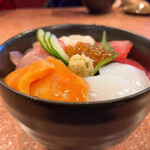 鮨庭 - 海鮮丼 アップ