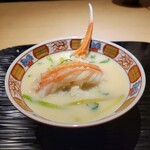 富小路 やま岸 - 蒸し蟹 蟹しゃぶ 芹の白味噌仕立て