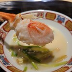 富小路 やま岸 - 蒸し蟹 蟹しゃぶ 芹の白味噌仕立て