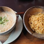 越後秘蔵麺　無尽蔵  なおえつ家 - 