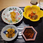 富小路 やま岸 - 真鯛の紫雲丹のせ　赤貝