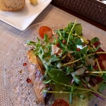 レストラン ムラヤマ - サラダとバゲット