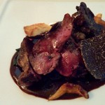 ベル･エポック - ブルゴーニュ産森はとの赤ワインソース。