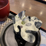 一乗寺中谷 - 絹ごし緑茶てぃらみすと紅茶 850円