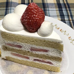 パティスリー SATSUKI - あまおうもクリームも美味しいショートケーキ！