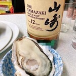 ゆたか食堂 - 広田の牡蠣にウィスキー垂らして頂く幸せ。