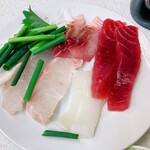 ゆたか食堂 - 長崎のクエ、石鯛、スルメイカ、本鮪。