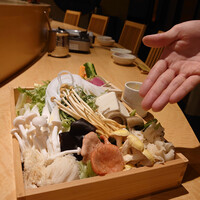 しゃぶ輝 黒毛和牛しゃぶしゃぶ・すき焼き専門店 新橋店 - 産直野菜と特産キノコ20種盛り合わせ