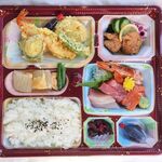 Marumi - お造り弁当 1,200円ver. ※1,000円バージョンからあるようです。（丸己）