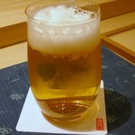 寿しの吉乃 - まずはﾋﾞｰﾙで喉を潤しましょう・・・