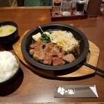 Ushinoya - ロースステーキ。