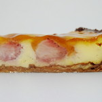 パティスリー グランディール - いちごのクラフティ（真横から、2012年12月）